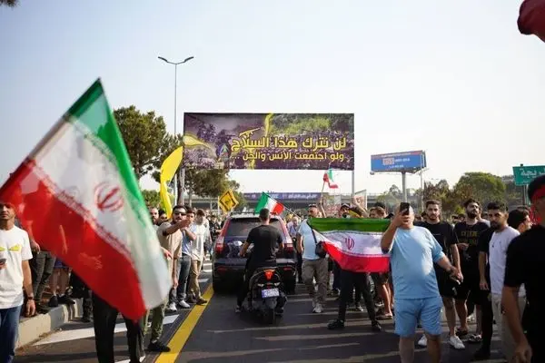 پیام همبستگی لاریجانی با مردم لبنان در بدو ورود به بیروت