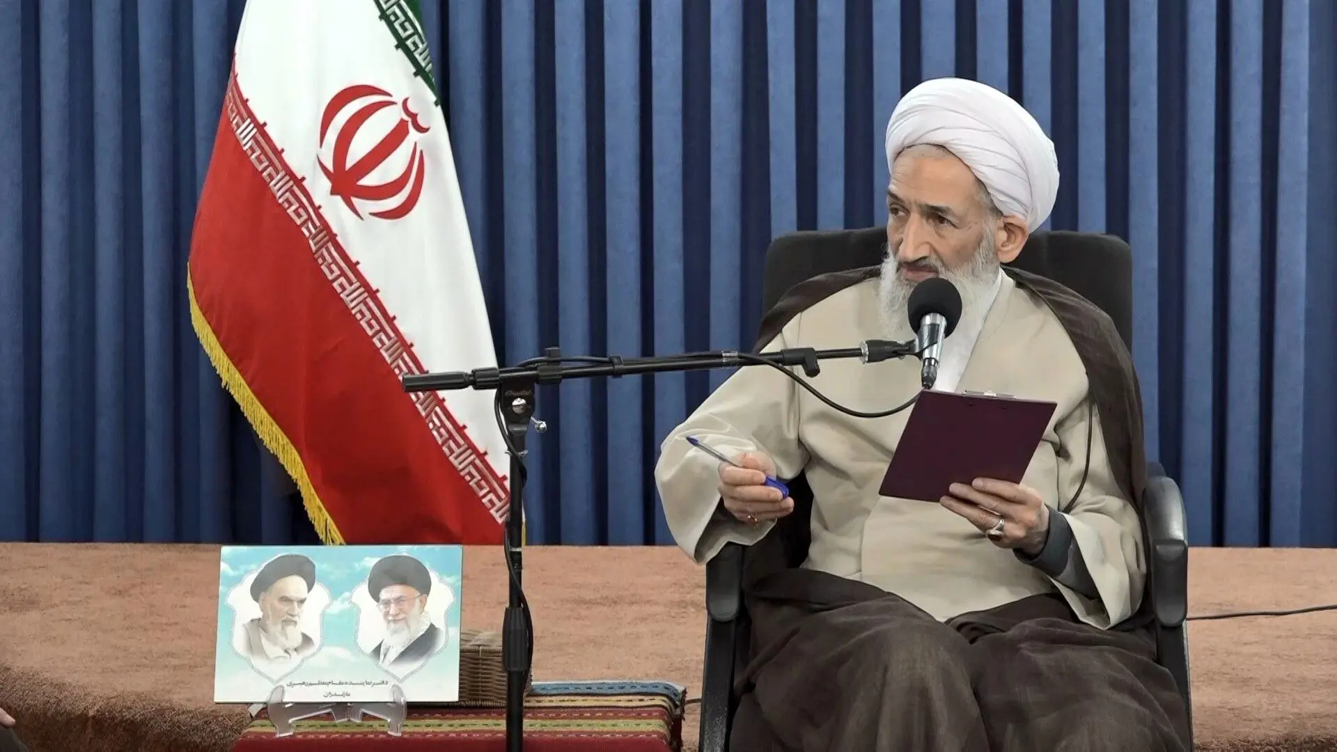 نشست عفاف و حجاب در مازندران با تأکید بر لزوم نظارت فرهنگی و تعیین ساعت کاری کافه‌ها برگزار شد