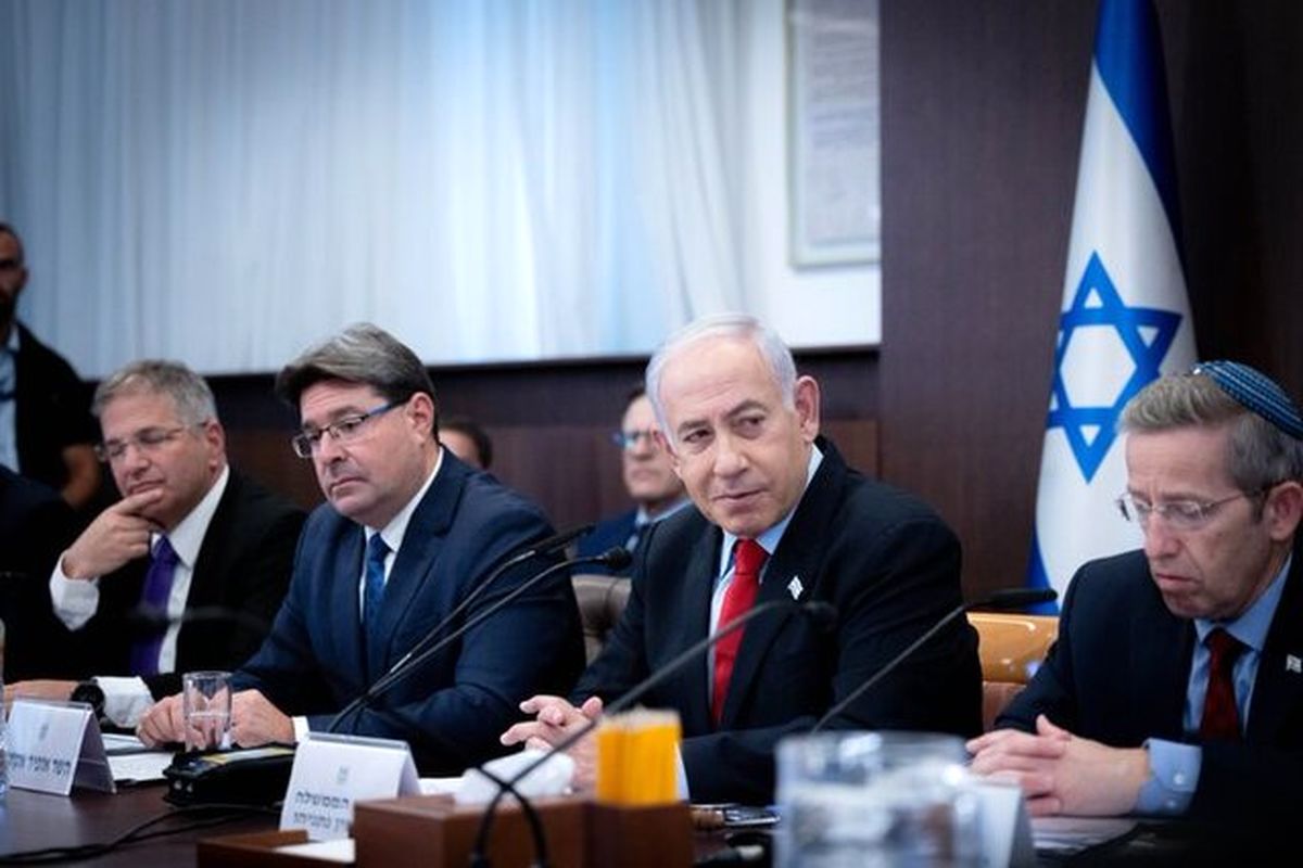 وزیر کابینه نتانیاهو پس از اظهارات جنجالی بمباران اتمی غزه کناره گیری کرد