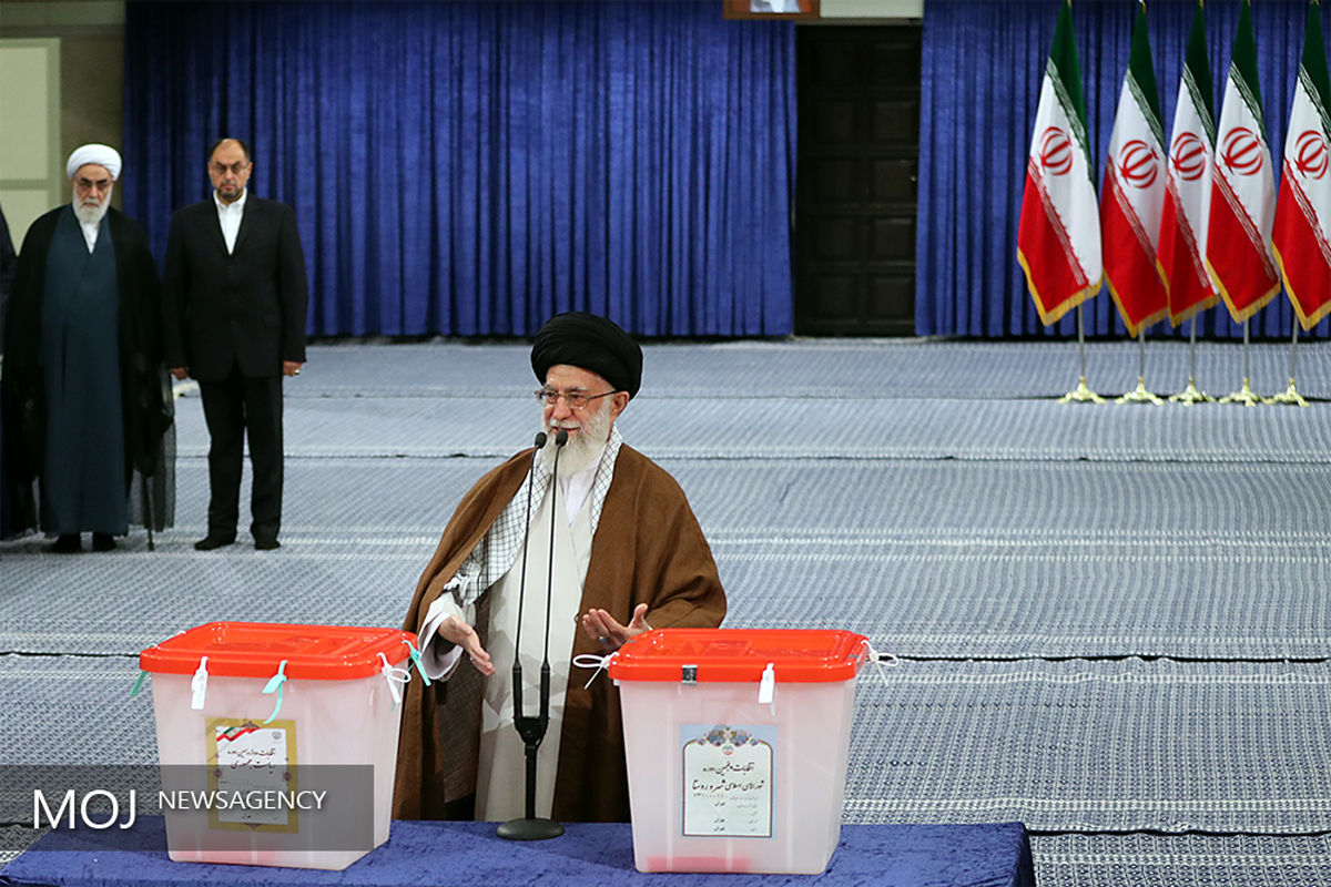 رهبر عالی ایران جزو اولین نفرات رای دهنده بود
