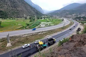 تحقق زودهنگام برنامه سالانه روکش آسفالت تقویتی شبکه راه‌های کشور