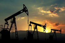 طلای سیاه در انتظار افزایش قیمت / بازگشت نفت به کانال ۸۰ دلاری