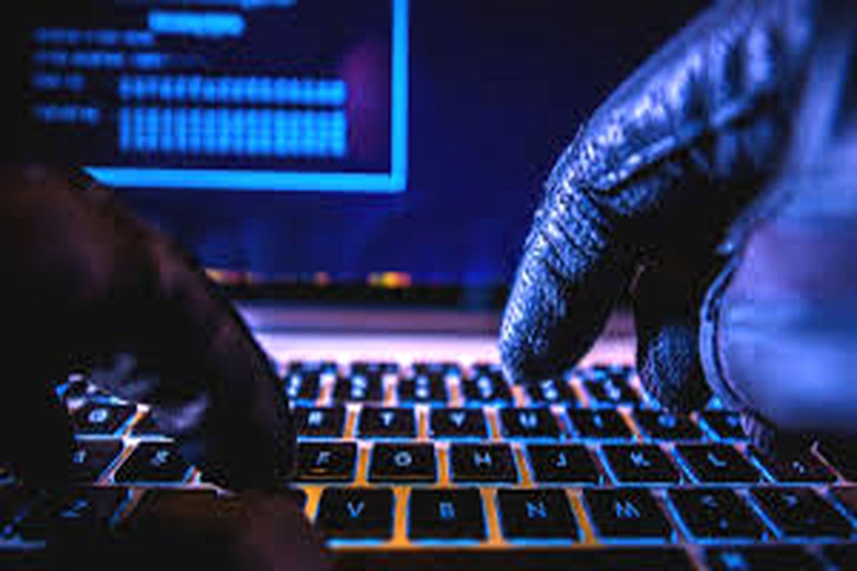 دستگیری هکر 18 ساله در خمینی شهر / سرقت 13 اطلاعات حساب بانکی با فیشینگ 