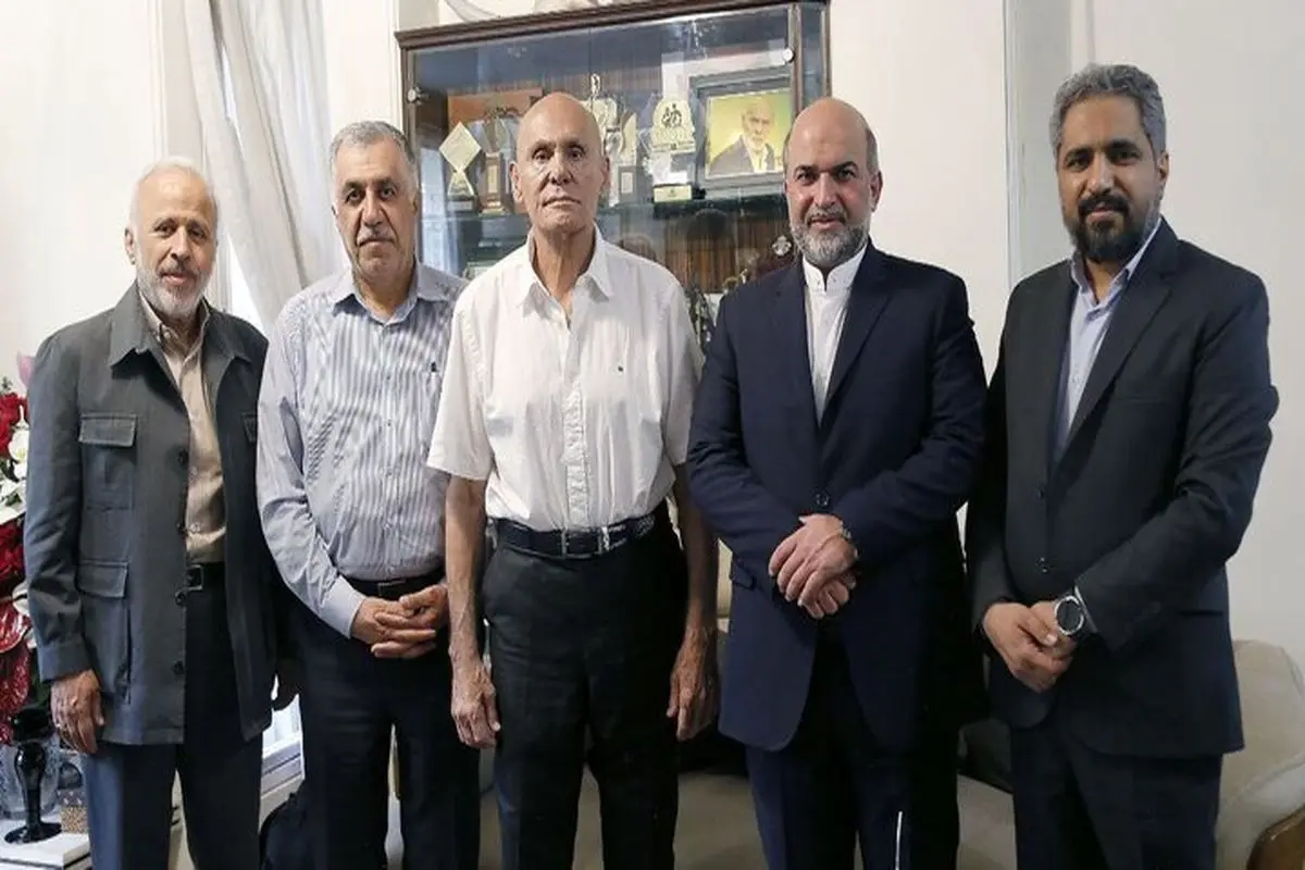 مدیرعامل صندوق اعتباری هنر با جمشید هاشمپور دیدار کرد