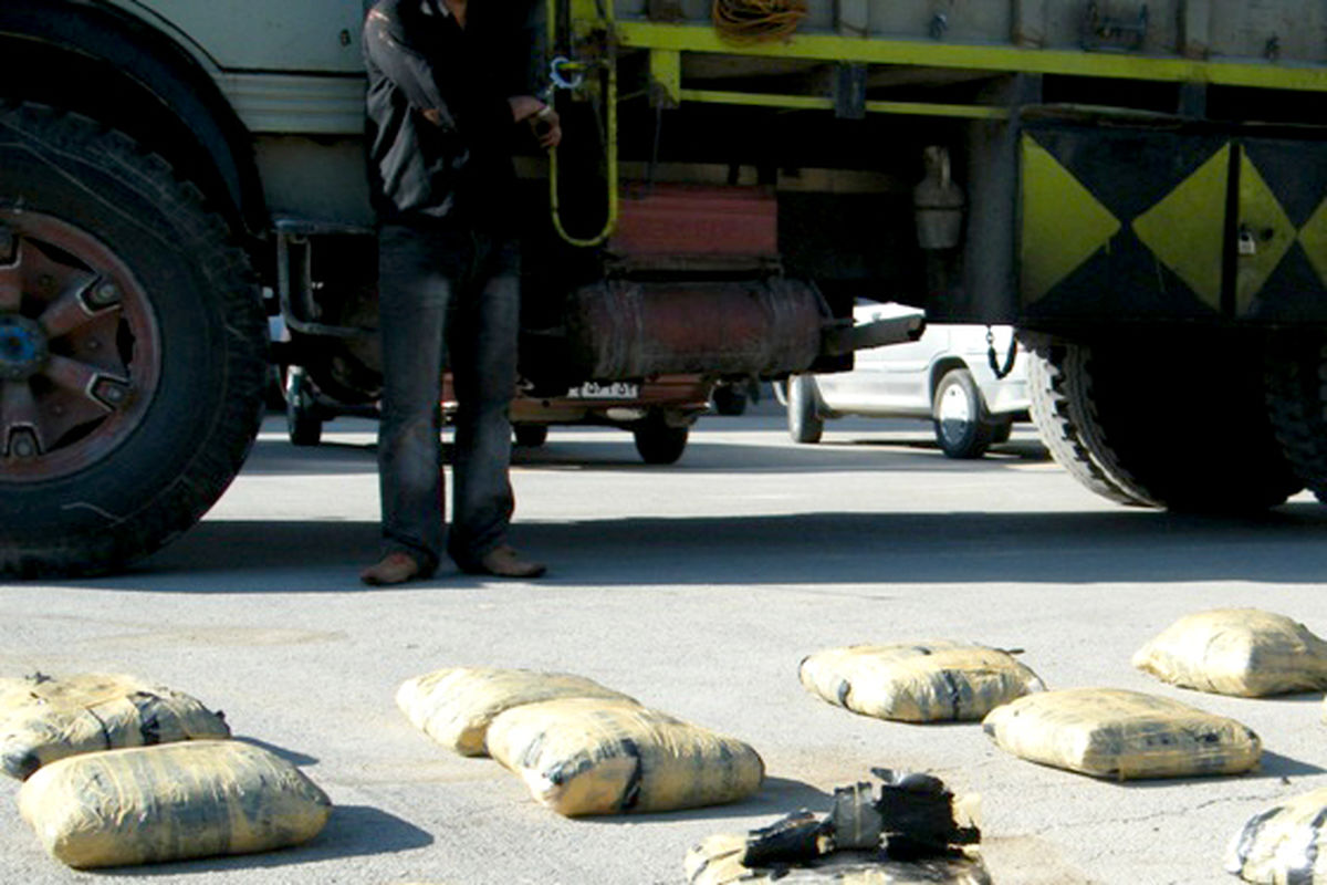 توقیف کامیون حامل مواد مخدر در ورودی شهر مشهد
