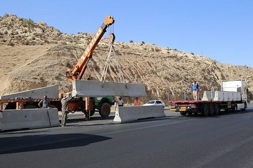 ۱۵ کیلومتر حفاظ بتنی در جاده‌های ایلام نصب شد