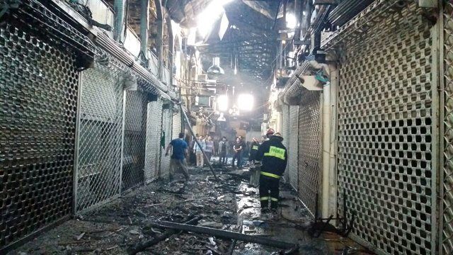 آتش سوزی بازار "زرگرهای" کرمانشاه مهار شد