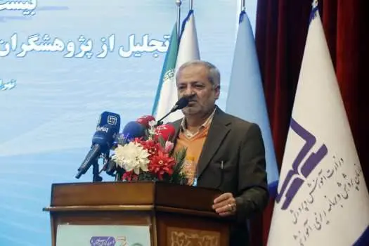 پژوهش باید به جریان عمومی در مدارس تبدیل شود