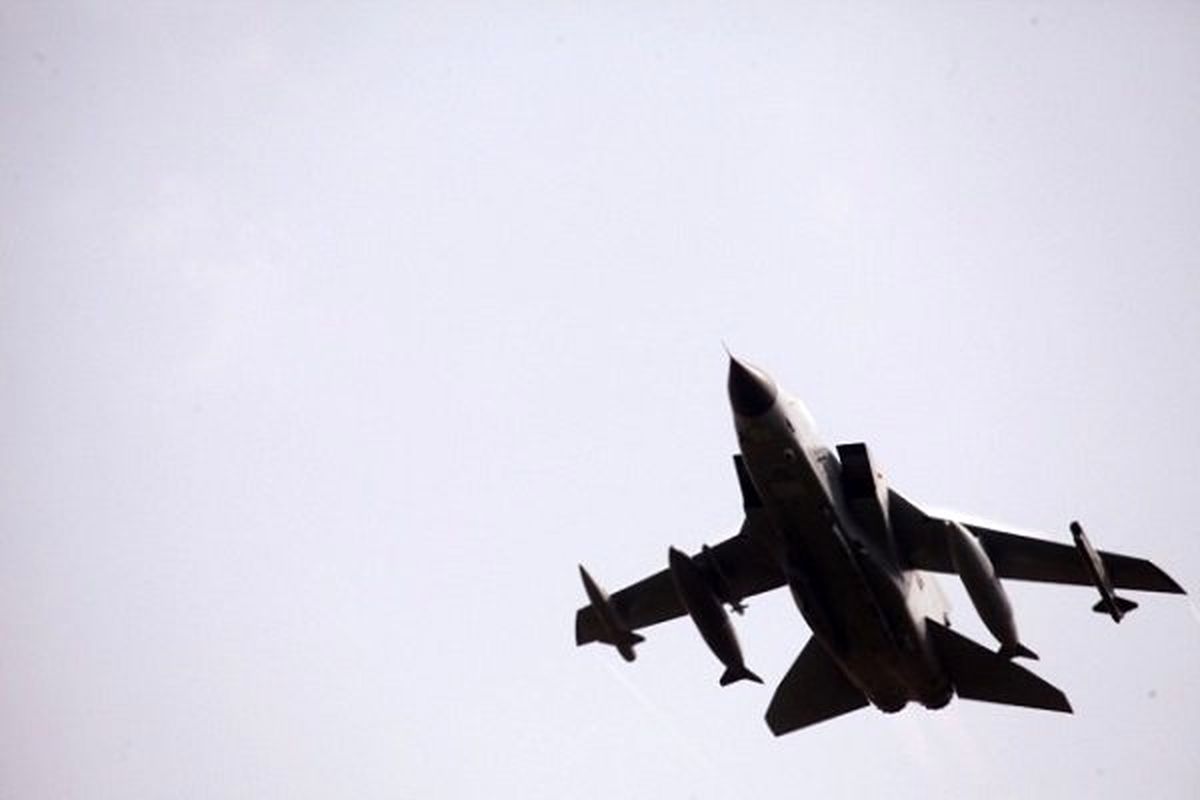 کشته و زخمی شدن دهها غیرنظامی در حمله جنگنده های آمریکا به سوریه