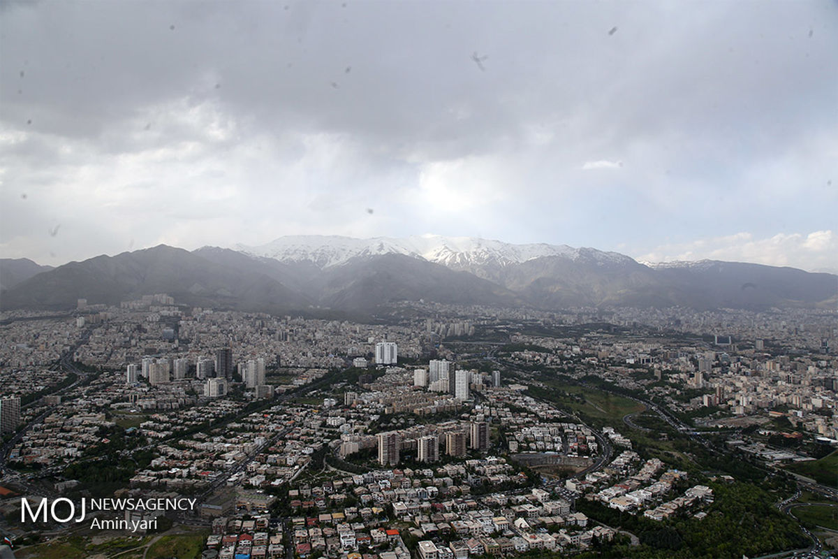 کیفیت هوای تهران ۳۰ اردیبهشت ۱۴۰۰/ شاخص کیفیت هوا به ۶۳ رسید