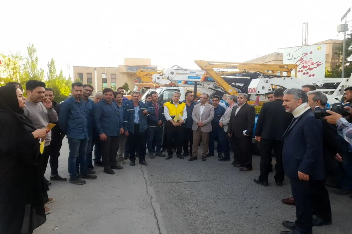 آغاز طرح جمعآوری ریسههای تزیینی برای مدیریت مصرف برق در اردبیل