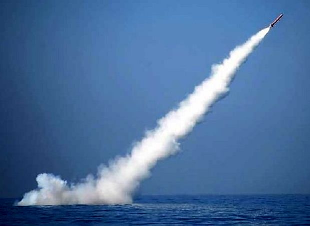 فرود موشک ایران در فاصله ۱۶۰ کیلومتری ناو «نیمیتز» آمریکا