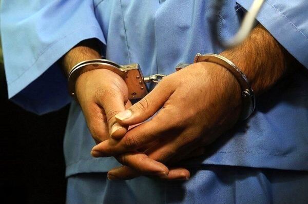 دستگیری سارق معتاد منازل در شهرستان مبارکه / کشف 8 فقره سرقت طلا