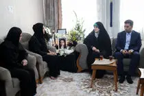 زهرا پزشکیان با خانواده داغدار مرحومه الهه حسین‌نژاد دیدار کرد