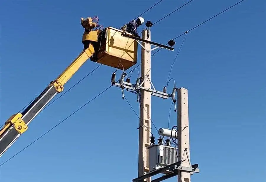 بازگشت سریع برق به روستای صعب‌العبور شهوروخ پس از طوفان شدید با تلاش نیروهای مدیریت برق بشاگرد