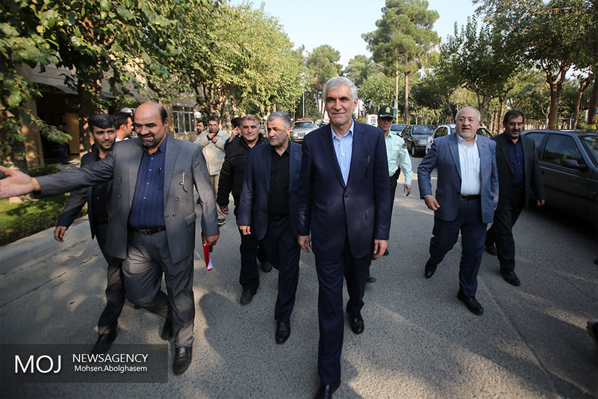 پرونده مستثنی شدن شهردار تهران از قانون منع بکارگیری بازنشستگان برای همیشه بسته شد
