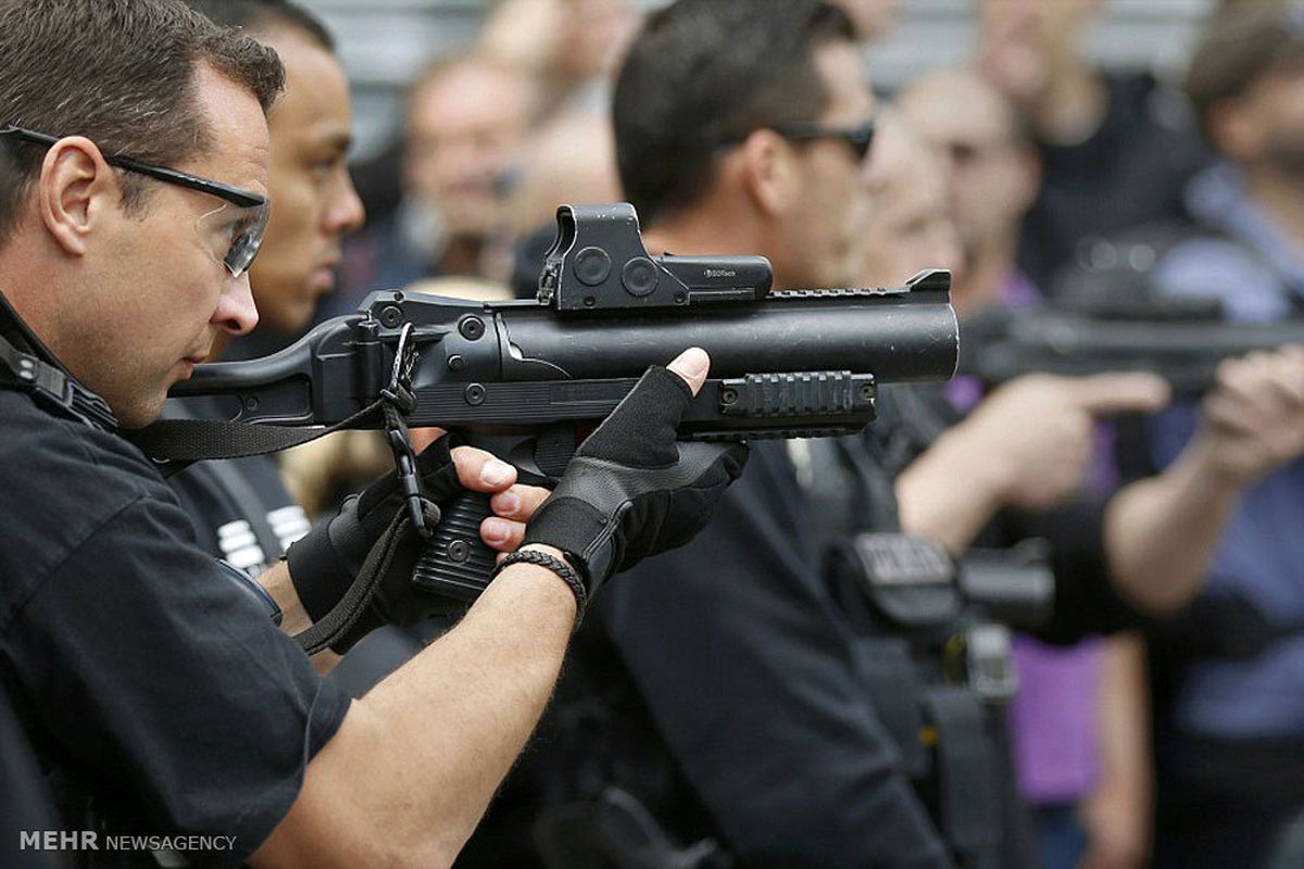 شلیک اشتباهی پلیس فرانسوی به هنگام سخنرانی «فرانسوا اولاند»