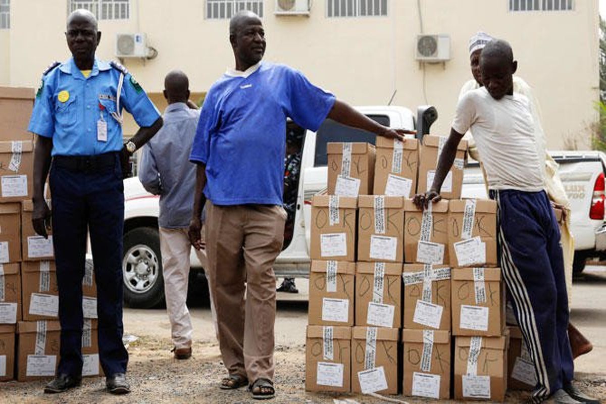 انتخابات ریاست جمهوری نیجریه یک هفته به تاخیر افتاد 