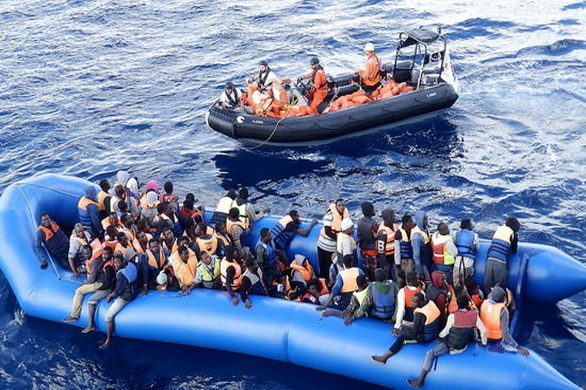 نجات شش مهاجر ایرانی در دریا توسط فرانسه