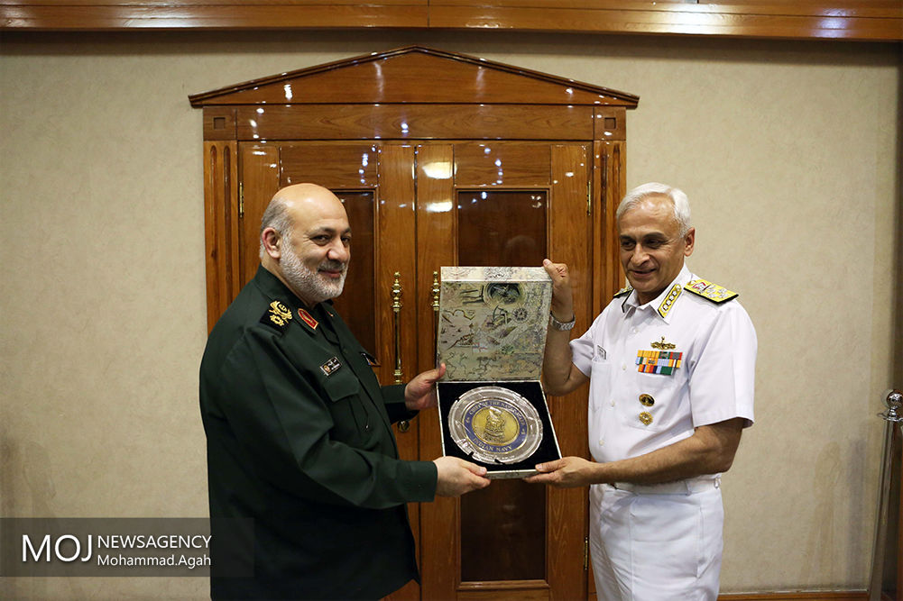 دیدار فرمانده نیروی دریایی هند با جانشین وزیر دفاع ایران