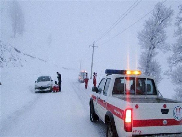 کمک و امدادرسانی به بیش از ۱۶۰۰ مسافر گرفتار در برف و کولاک