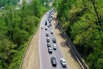 ترافیک سنگین وسایل نقلیه در برخی از محورهای شمالی و آزادراهی کشور
