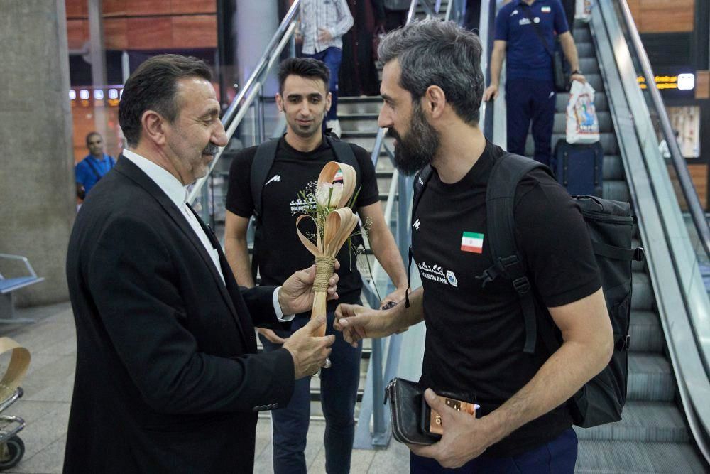 کاروان تیم ملی والیبال ایران وارد کشور شد