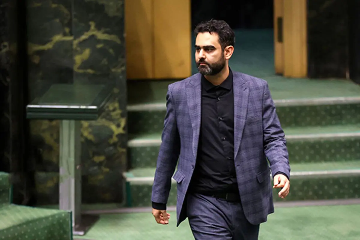 تهمت زدی، سند رو کن یا عذرخواهی کن