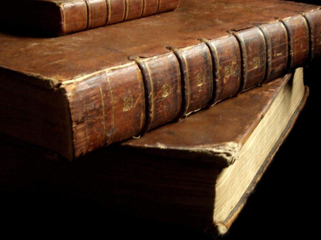 ۵۳ جلد کتاب‌ قدیمی با قدمت ۱۰۰ ساله در شیراز اهدا شد