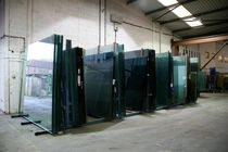 دولت برای رهایی صنعت شیشه از آنتی‌دامپینگ تلاش کند