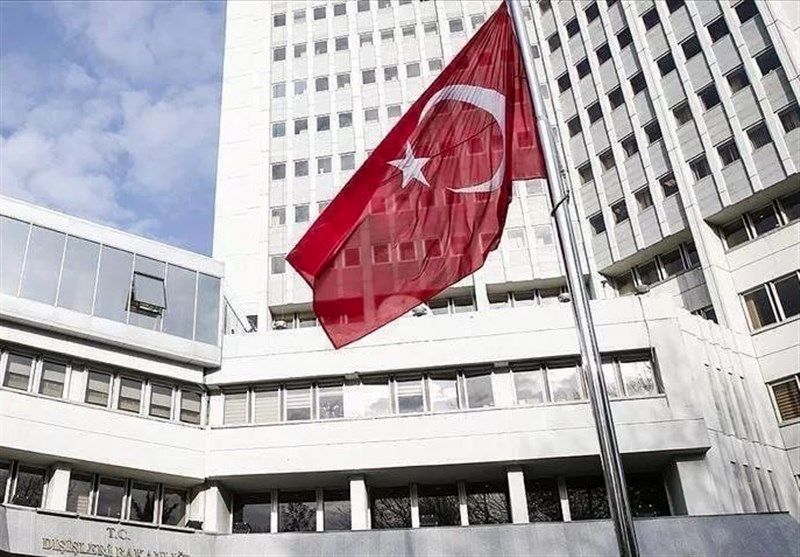 کشور ترکیه تابعیت تعدادی از سران «اخوان المسلمین» را لغو کرد