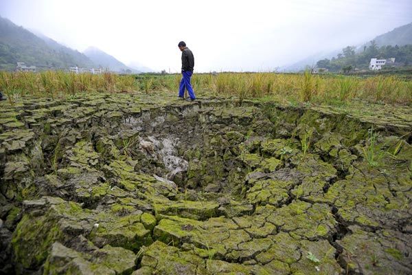 برداشت بیش از ۱ ‌میلیارد و ۱۰۰ میلیون لیتر آب اضافه از سطح سفره‌های زیر زمینی خراسان رضوی