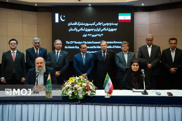 توافق برای ارتقاء حجم مبادلات تجاری به ۱۰ میلیارد دلار / ۱۳ تفاهم‌نامه اجرایی امضا شد