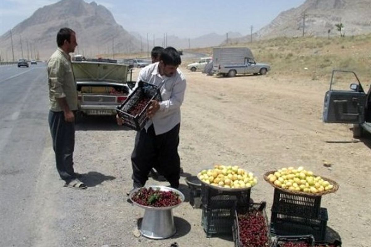 دست‌فروشان حاشیه محور مشهد - کلات جمع‌آوری شدند