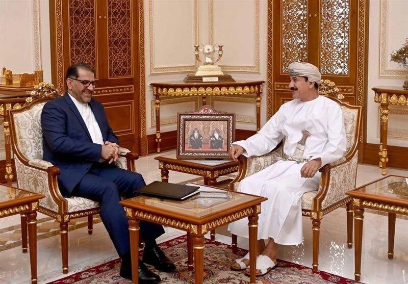 سفیر ایران در عمان با وزیر مکتب سلطانی دیدار کرد