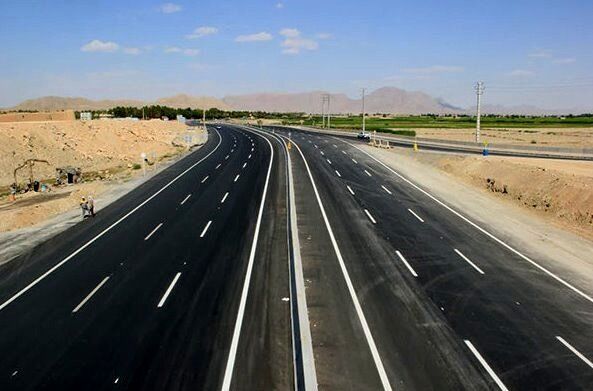 بخشی از قطعه ۳ بزرگراه کوار- فیروزآباد به طول ۵/۵ کیلومتر افتتاح شد