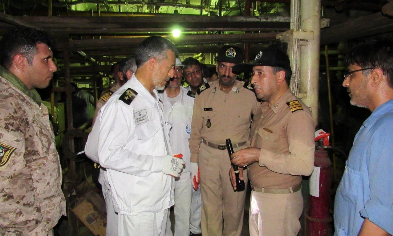 بازدید دریادار سیاری از مراحل ساخت جدیدترین زیردریایی ایران