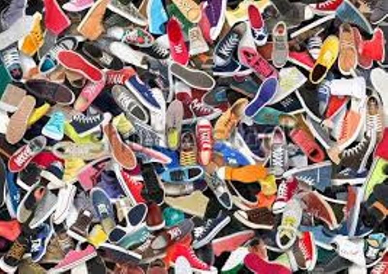 دستگیری ۳ قاچاقچی در شهرستان برخوار / کشف بیش از ۳۵۸ جفت انواع کفش قاچاق 