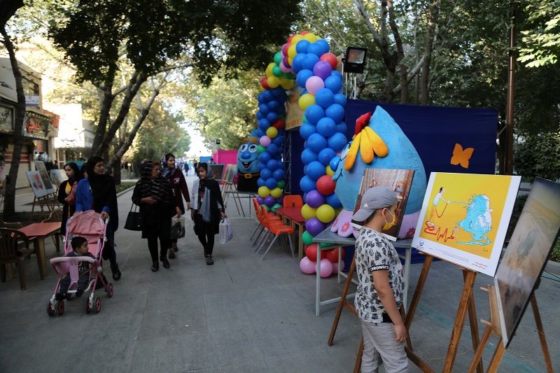 برپایی غرفه "کودکان دوستدار آب" در گذر فرهنگی چهارباغ اصفهان