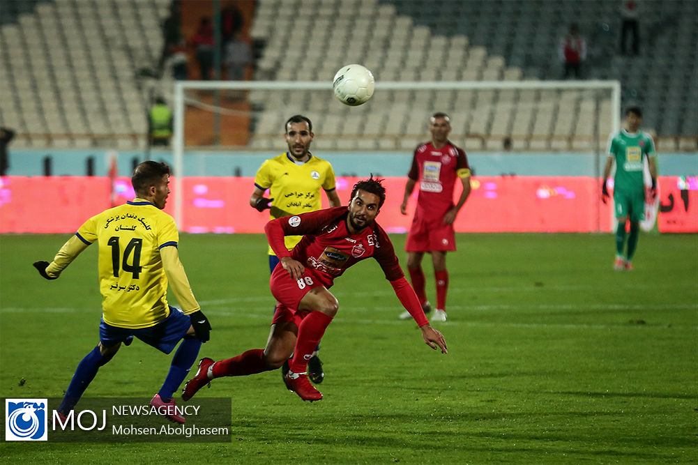 گزارش زنده بازی نفت مسجدسلیمان و پرسپولیس/ نفت مسجدسلیمان 0 پرسپولیس 0