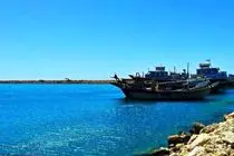 هوای صاف و وزش باد سطحی بر روی دریای هرمزگان