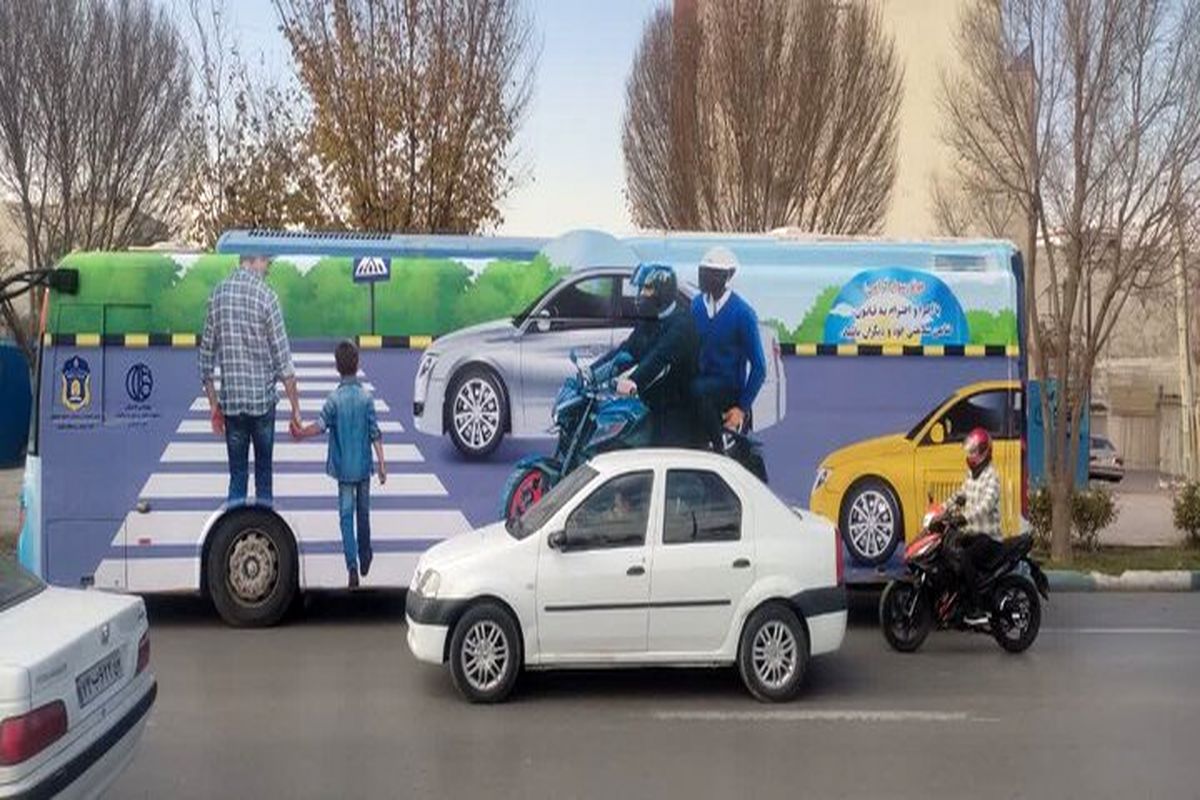 تجهیز و راه اندازی اتوبوس آموزش فرهنگ ترافیک اصفهان