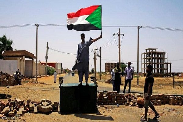 کابینه سودان با دستور نخست وزیری منحل شد