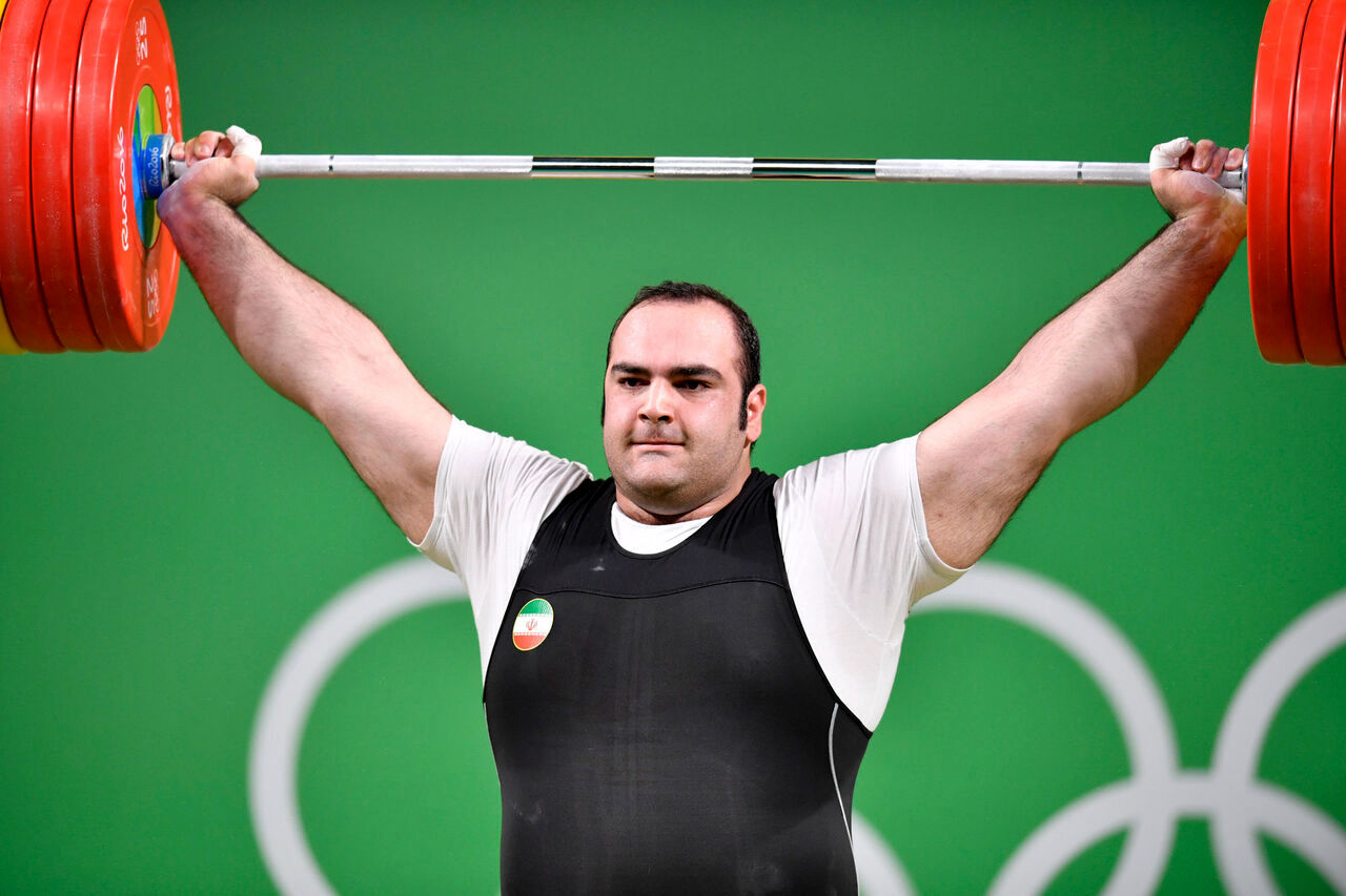 بهداد سلیمی از انتخابات کمیسیون ورزشکاران فدراسیون‌ جهانی انصراف داد