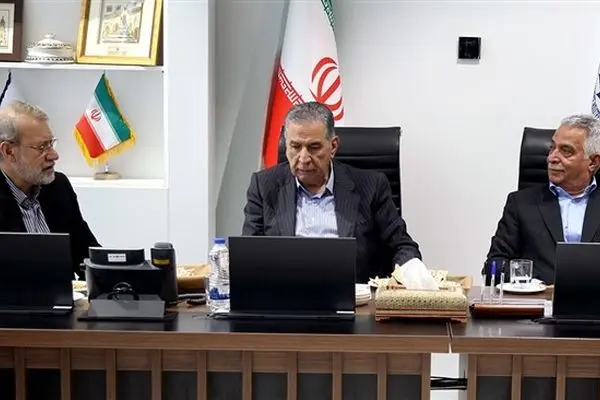 یک تیم اقتصادی با محوریت اتاق بازرگانی، صنایع، معادن و کشاورزی ایران در کنار مذاکرات سیاسی حضور یابد
