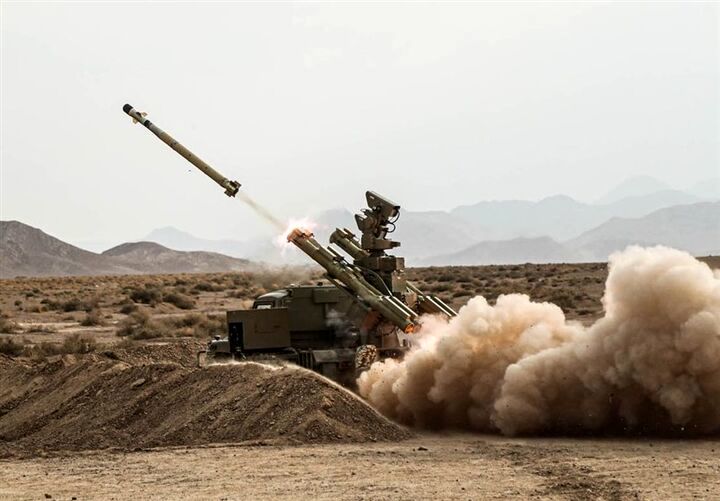 موشک‌های ارتش ایران در رزمایش اقتدار قدرت نمایی کردند