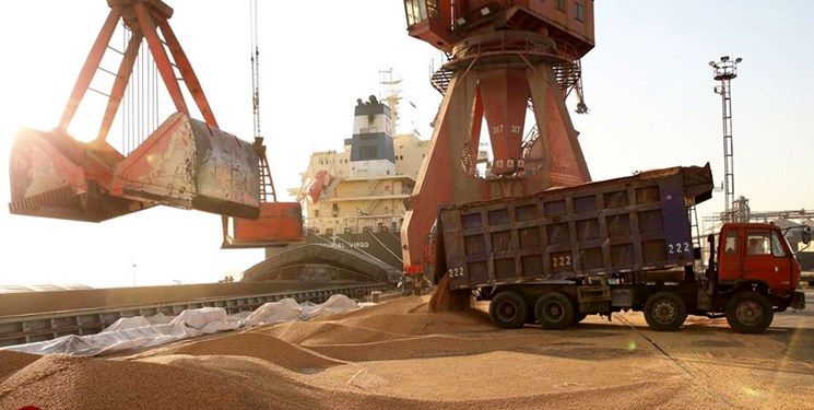 نخستین کشتی گندم واردتی به کشور در سال جدید