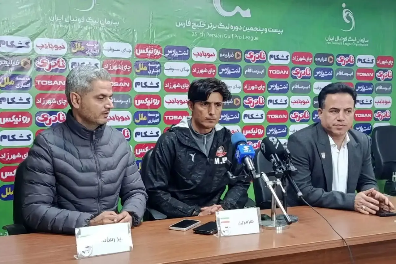 داوری ضعیف نتیجه را به سود پرسپولیس رقم زد