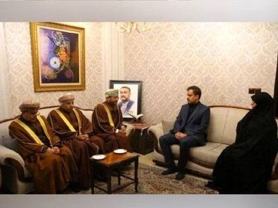 Omani FM met with martyr Amir-Abdollahian's family