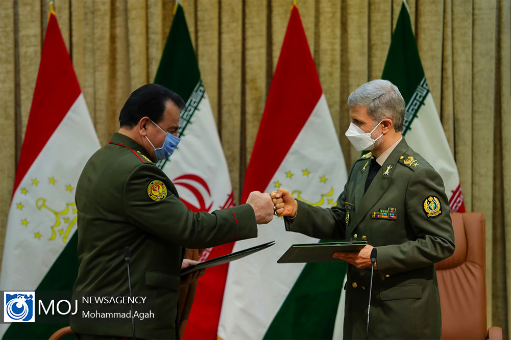 امضای تفاهم نامه همکاری دفاعی میان ایران و تاجیکستان